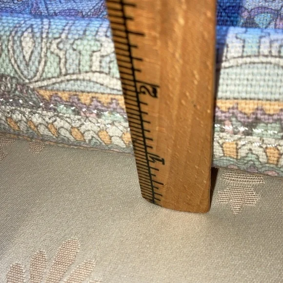 SAKROOTS shoulder bag off white w/grey, pink, pale blue, lavender.  $25 - Picture 7 of 8